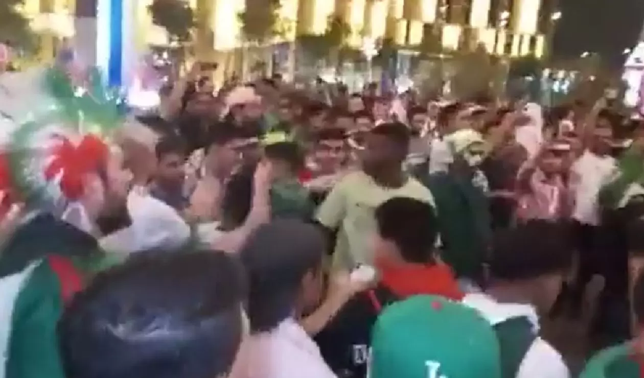 Pelea de hinchas de México y de Arabia Saudita