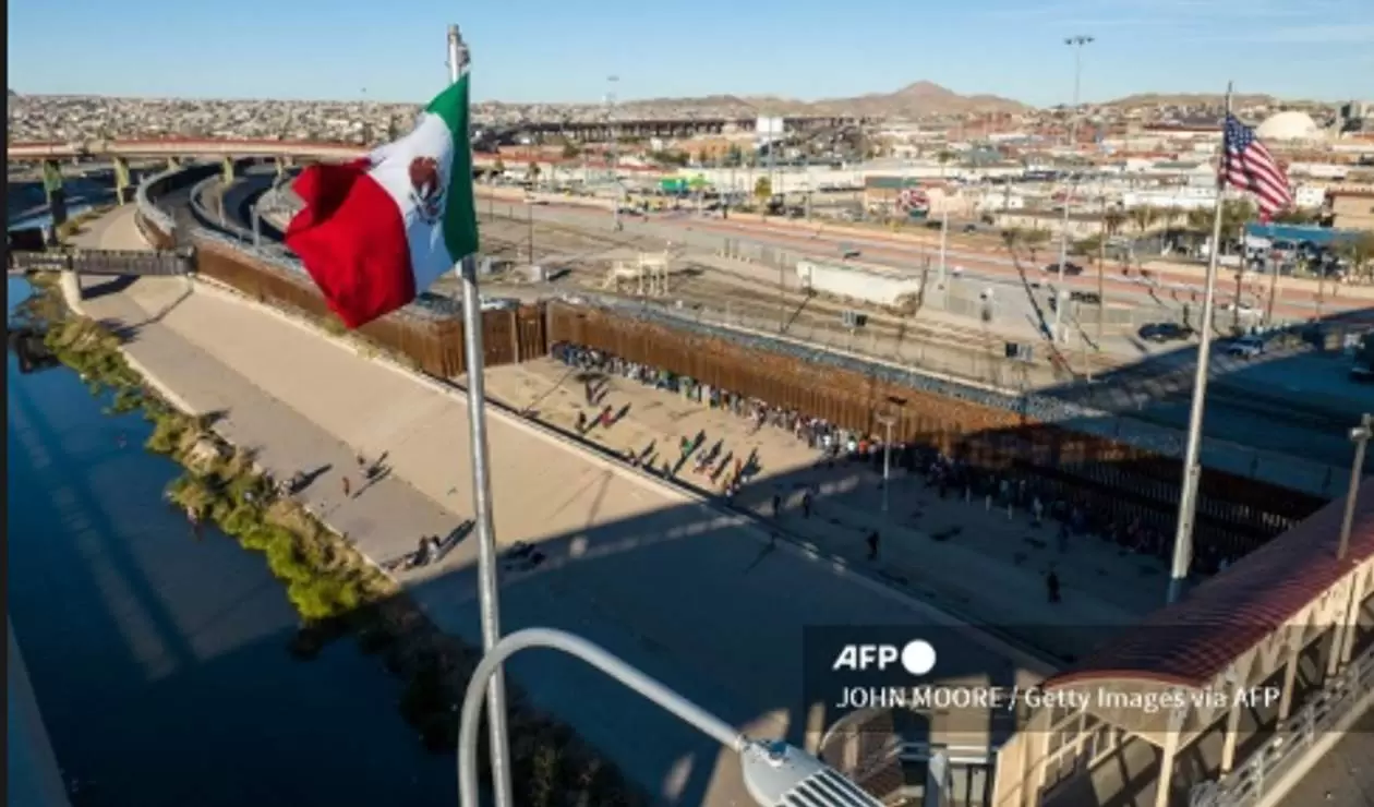 Carretera de México en la frontera